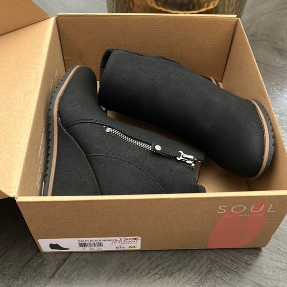 SOUL Naturalizer Haley Bootie - Picture 2 of 13